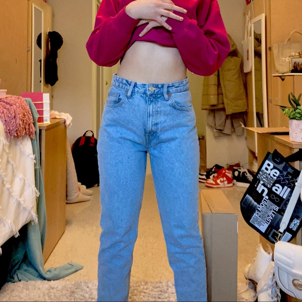 Light wash blue Zara mom jeans